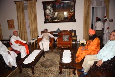 Felicitation of His Eminence Cardinal Filip Ferrao at Raj Bhavan in Presence of H. H. Shree Shree Shree Sadguru Bhau Maharaj